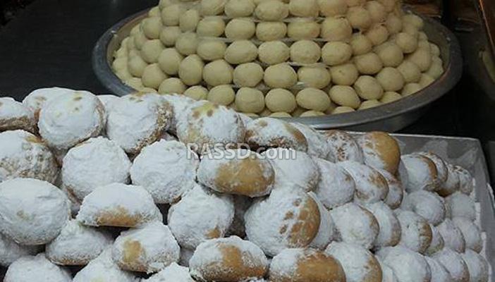 جراء ارتفاع الأسعار.. “الدقهلاوية” يصنعون الكعك منزليًا