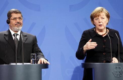 ميركل تدعو إلى الإفراج عن مرسى