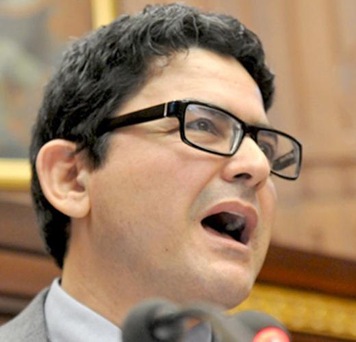 محسوب: الديمقراطية الضمان الوحيد للاستقرار