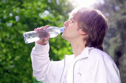 لأول مرة في مصر.. القبض على مواطن بتهمة الإفطار في نهار رمضان