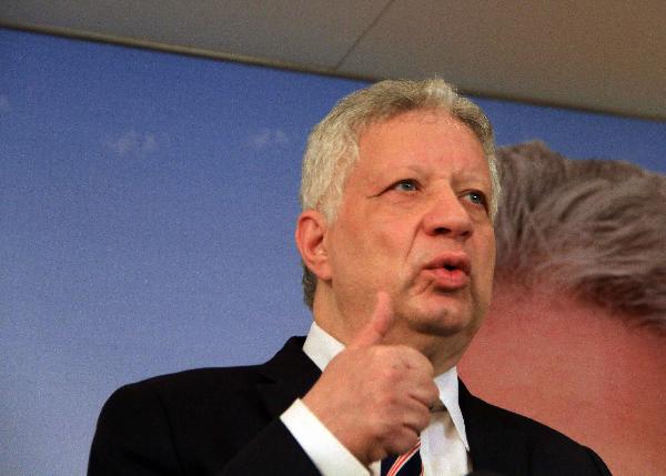 اتحاد الكرة يخضع لتهديد “مرتضى” وينقل نهائي الكأس من “أسوان”