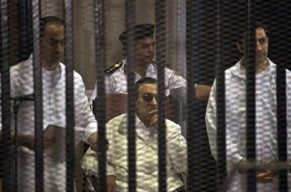 19أغسطس.. موعد محاكمة مبارك ونجليه