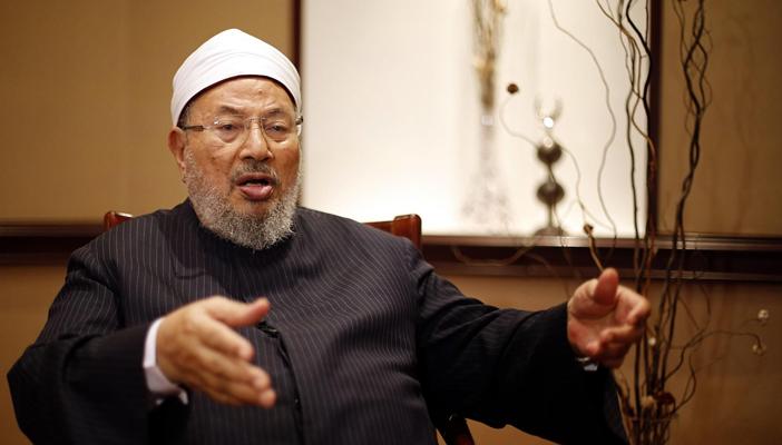 بالصور.. القرضاوي يطلب من مهنئيه الدعاء على السيسي وبشار