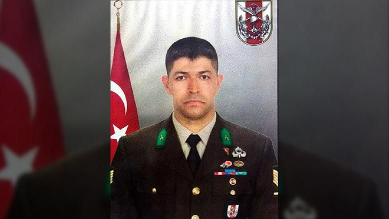 القصة الكاملة لتضحية سكرتير قائد القوات الخاصة بحياته لإفشال الانقلاب