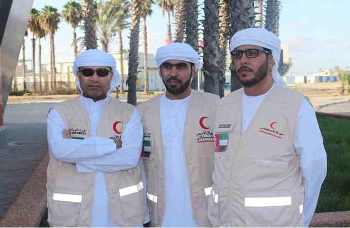 ماذا يفعل وفد الهلال الأحمر الإماراتي في غزة؟