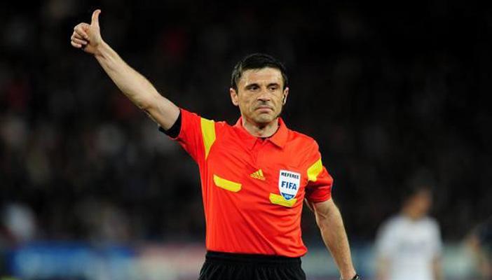 تعرف على حكم مباراة القمة