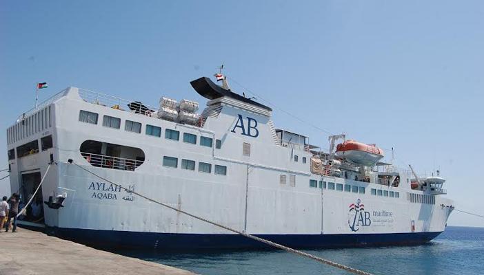 وصول أول سفينة مساعدات أممية إلى مرفأ عدن باليمن