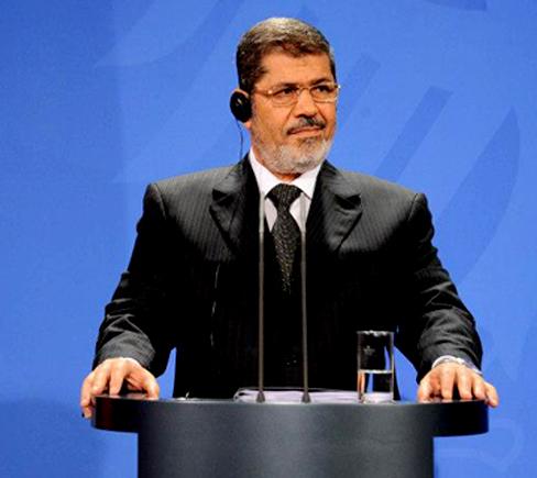 نجل مرسي يكشف مؤامرة «اختطاف الرئيس»