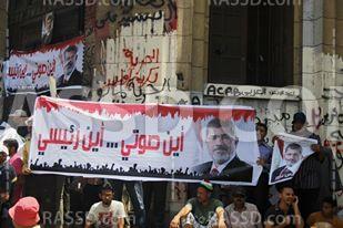 التحالف الوطنى يتظاهر أمام دار القضاء رفضا للانقلاب