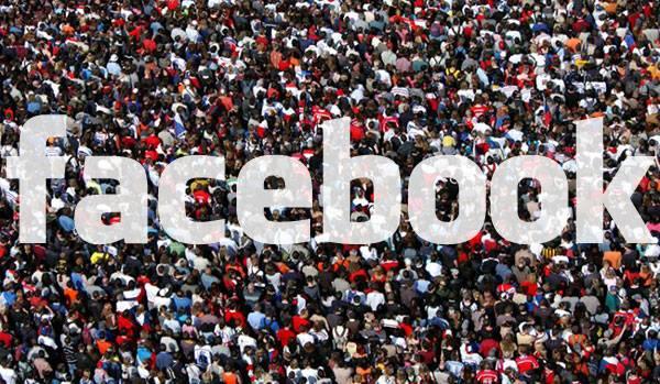 نشطاء للمسلماني:لو قفلتوا”الفيس”ملايين الفضاء الافتراضي هتنزلكم