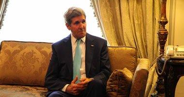 كيري يغادر القاهرة إلى تل أبيب