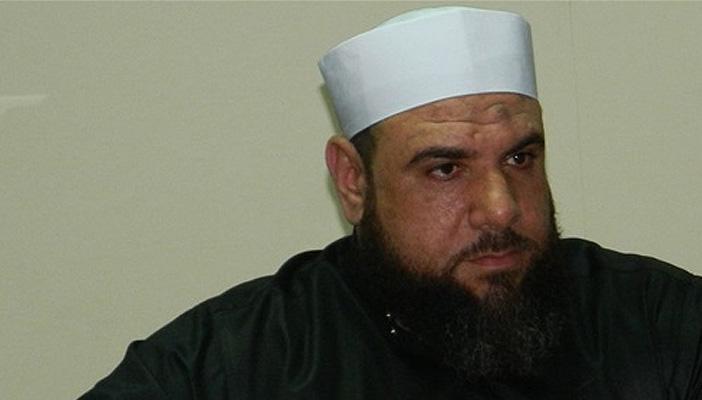 وكيل أوقاف أسيوط يصادر كتب في العقيدة