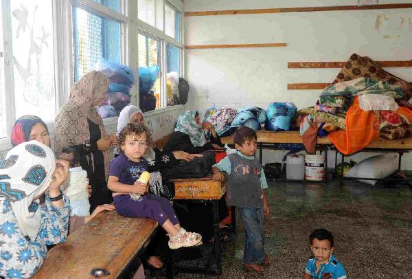 “أوتشا”: 140 ألف نازح بغزة يعيشون فى 83 مدرسة للأونروا