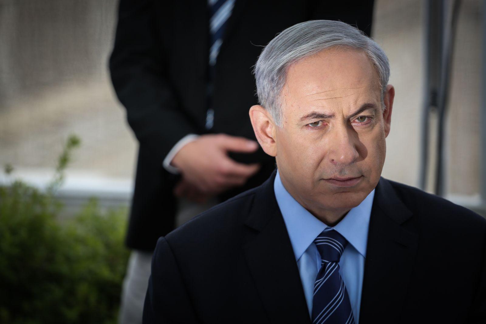 نتنياهو يستنسخ تجربة بشار الأسد للسيطرة على الإعلام