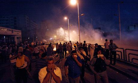 الجارديان:في الركعةالثانيةمن الصلاة بدأالهجوم-الدماءفي الشوارع(4)