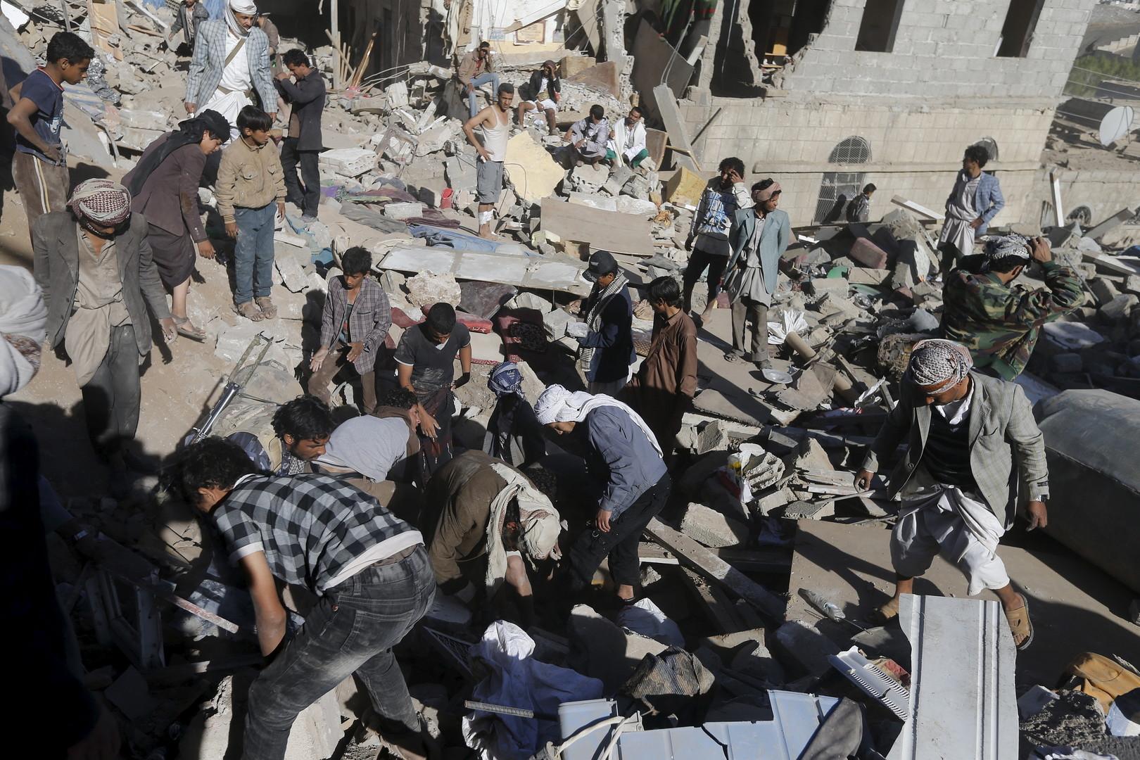 “الحوثيون” يتهمون قوات التحالف بقتل 55 مدنيًا وسط اليمن