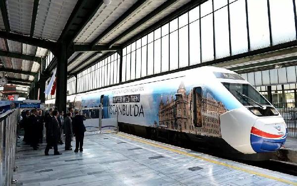 “أردوغان “يدشن القطار السريع بخط “إسطنبول-أنقرة”