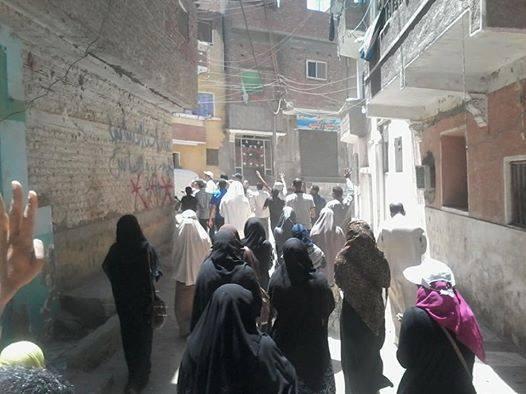 مسيرة في “بني مزار” بـ”المنيا” تنديداً بالأوضاع الاقتصادية