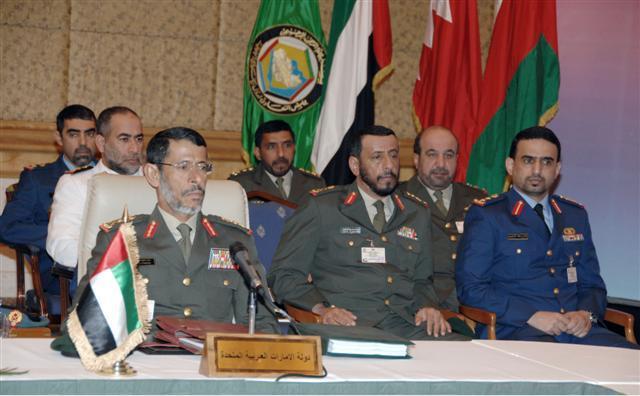 رئيس أركان ‫الجيش الإماراتي يلتقي عدد من المسئولين بالقاهرة