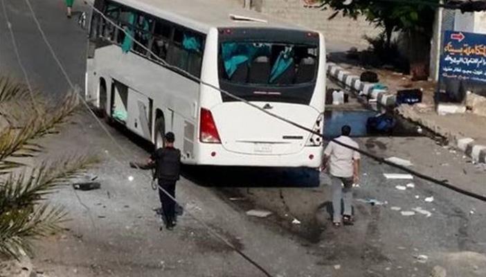 بالأسماء.. إصابة 18 مجندًا في هجوم على أتوبيس بالعريش