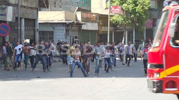 بلطجية يعتدون على مسيرة رافضة للانقلاب بشبرا