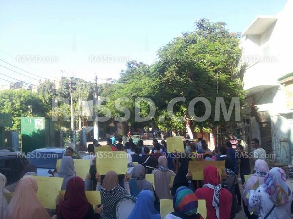 مسيرة شبابية في “بني سويف” مطالبة بالإفراج عن المعتقلين