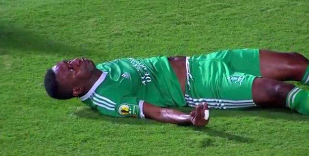 بالصور.. عملية جراحية عاجلة لإنقاذ لاعب ليوبار المصاب أمام الزمالك