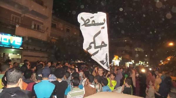 وقفة أمام منزل الشهيد”محمد يحيي” بـ”سرس الليان” المنوفية