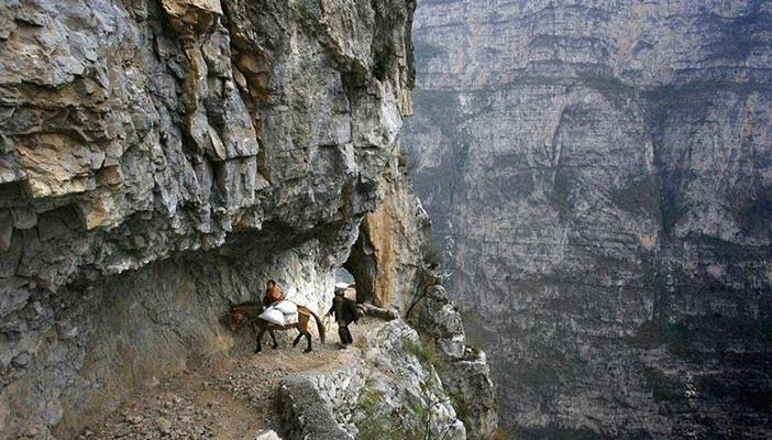 بالفيديو.. أخطر وأصعب طرق العالم