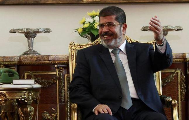 “مرسي” يهنئ الشعب المصري بعيد الفطر