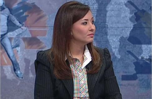 “نيفين ملك”: منع الزيارات عن المعتقلين بالأعياد غير قانوني