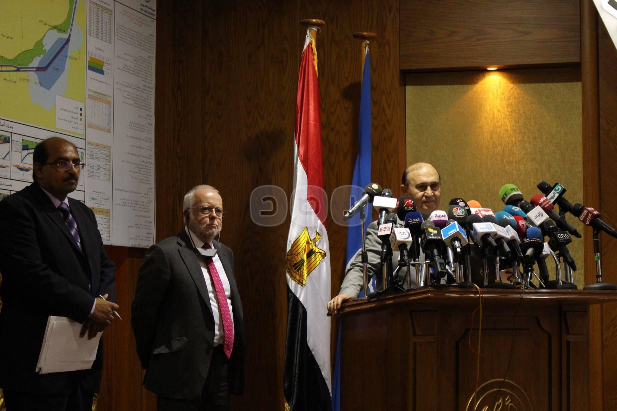 مميش: ندرس حفر قناة جانبيه بميناء شرق التفريعة ببورسعيد