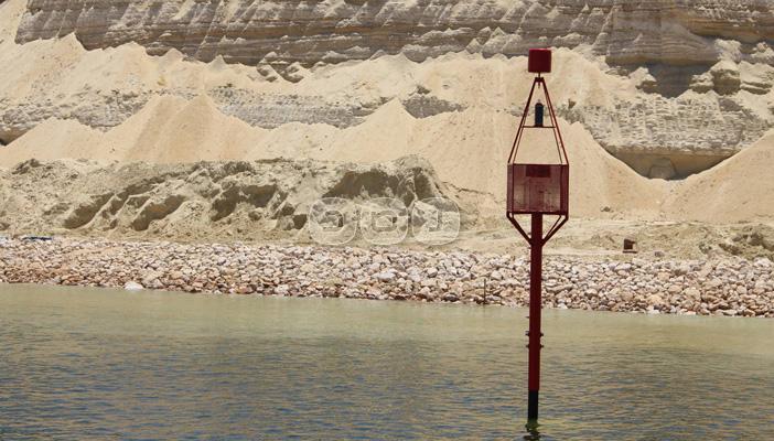 توزيع عملات ذهبية على كبار الزوار في “حفل القناة” ونشطاء: فشخرة كدابة