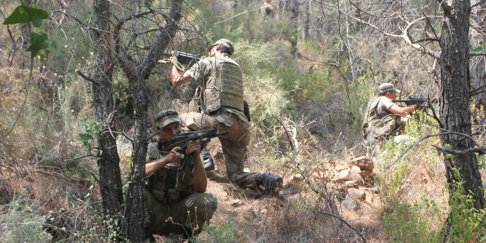 مقتل 35 مسلحًا كردستانيًا حاولوا اقتحام قاعدة هكاري التركية