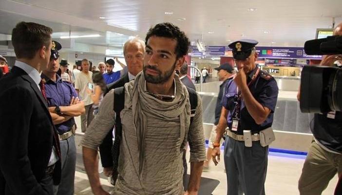 محمد صلاح يجتاز الكشف الطبي في روما الايطالي