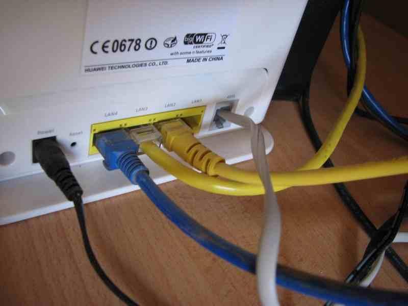 “دفاع الانقلاب” تدعم خدمات الإنترنت لموظفيها على حساب الشعب