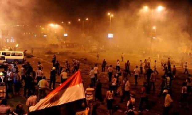 مسيرة لأهالي الوليدية بأسيوط للتنديد بمقتل ابنهم في مجزرة المنصة