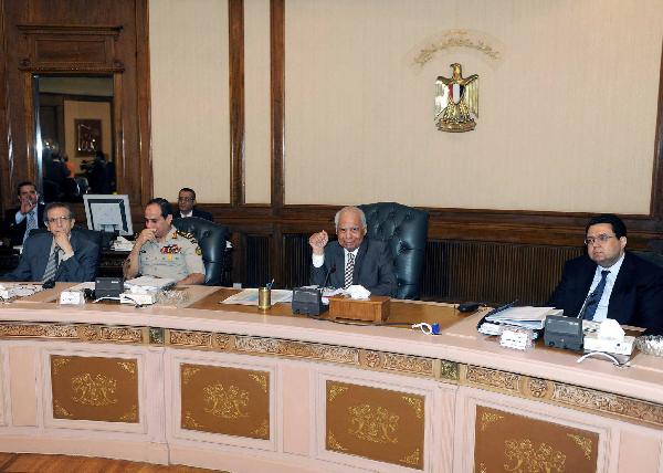 حكومة الانقلاب تستسلم وتلجأ للاقتراض الخارجي