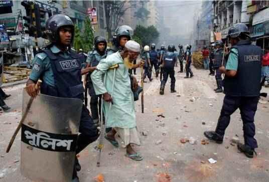 حظر أكبر الأحزاب الإسلامية في بنجلاديش