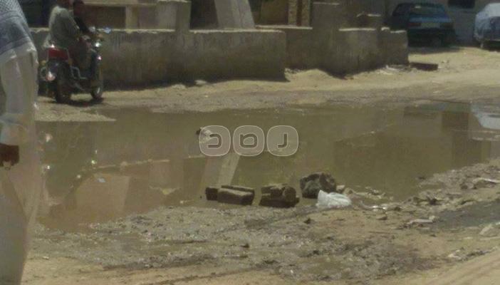 الفيوم: مياه الشرب مقطوعة.. ومياه الصرف الصحي تغرق الشوارع