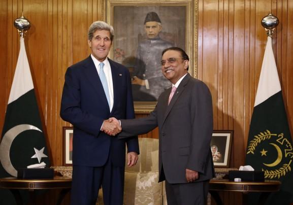 كيري يكشف وجه أمريكا القبيح في دعم الانقلاب