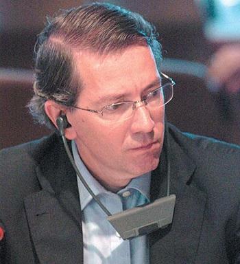 برناردينو ليون : الاتحاد الأوروبي لن يقبل فض الاعتصام بالقوة