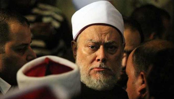 بالفيديو.. علي جمعة: السيسي هو أمير المسلمين ومن عصاه فقد عصى النبي