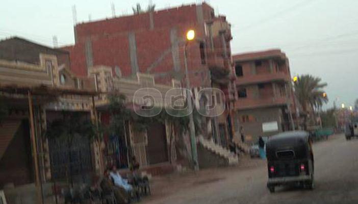 في الفيوم.. أعمدة الإنارة مضاءة في وضح النهار رغم انقطاع الكهرباء