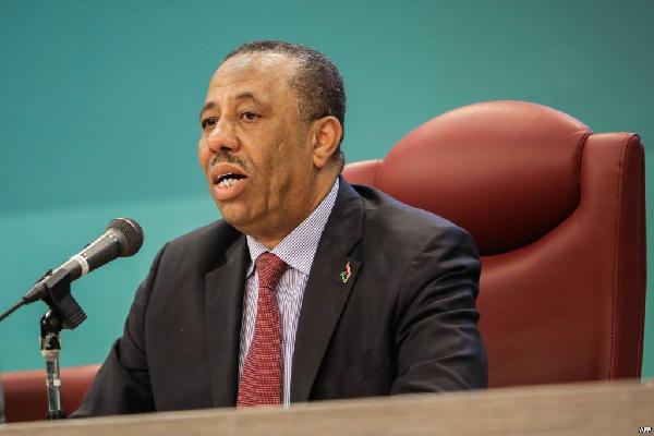 رئيس الوزراء الليبي يتعهد بوضع حد للمواجهات المسلحة في بلاده