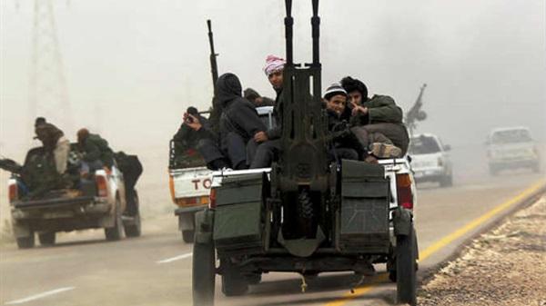 شوري “ثوار بنغازي” يحذر الحكومة من استمرار إغلاق المدينة