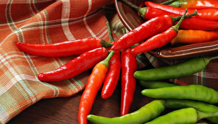 دراسة: تناول الطعام الحار يقي من السرطان وأمراض القلب