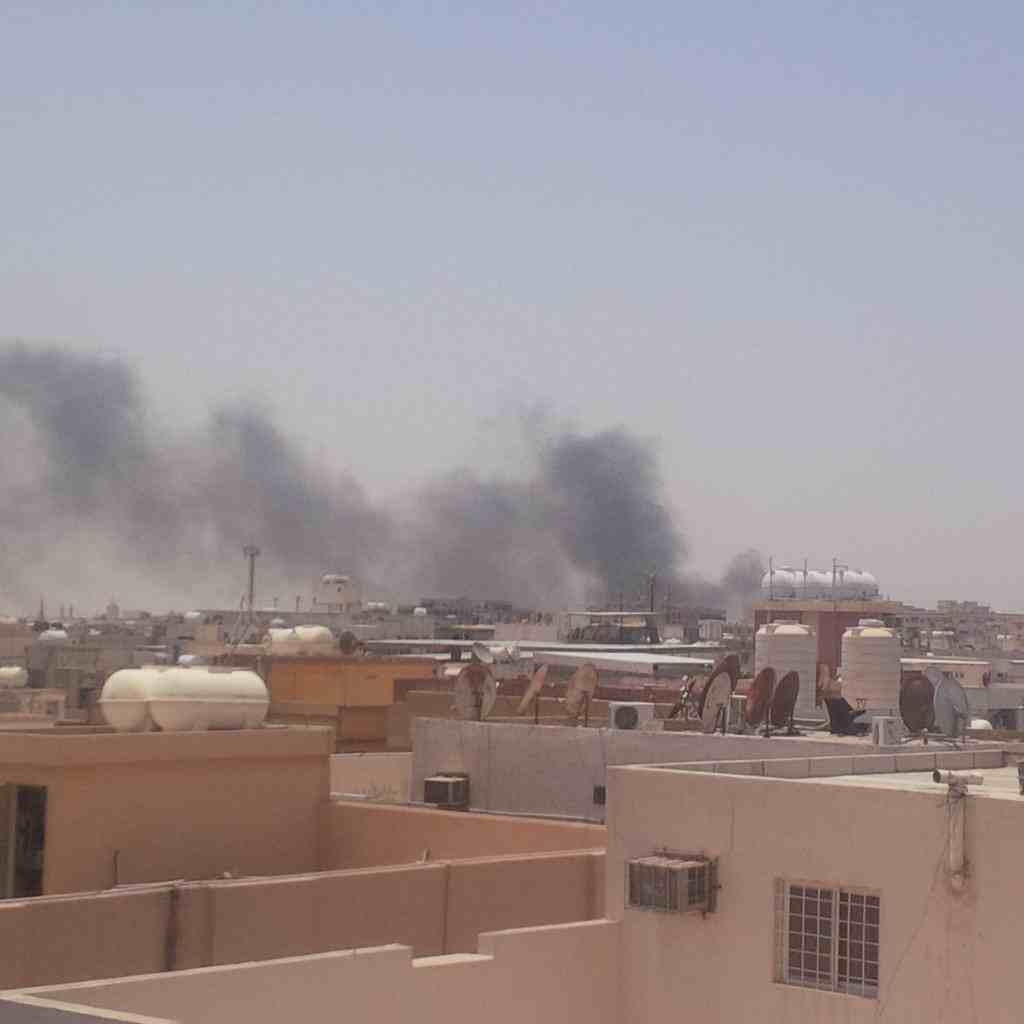 يومٌ دامٍ في السعودية.. تفجير انتحاري في أبها يقتل 17 شخصًا