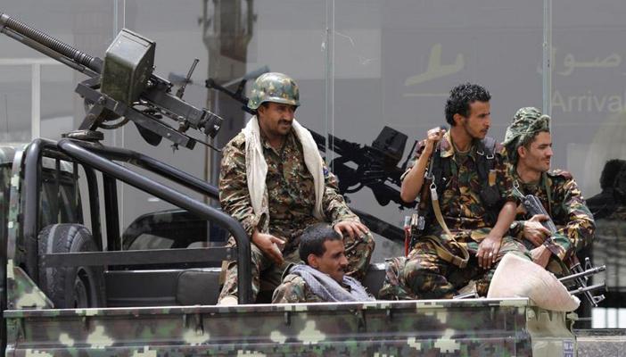 أول صفقة تبادل.. المقاومة اليمنية تحرر 30 أسيراً مقابل 7 حوثيين