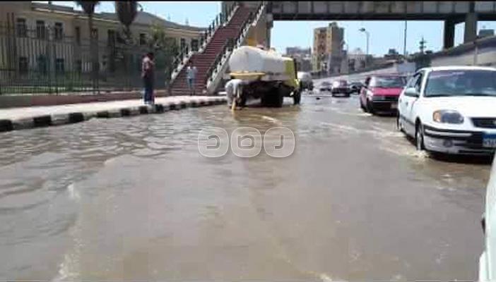بالصور..منطقة الحسينيه بالزقازيق تغرق فى مياه الصرف الصحى